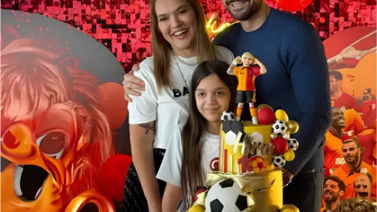 Demet Akalın'ın Kızı Hira'dan Üzücü Kaza!