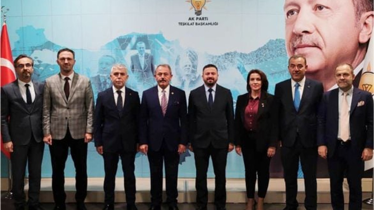 Balıkesir AK Parti'de 4 İlçenin Başkanları Değişti