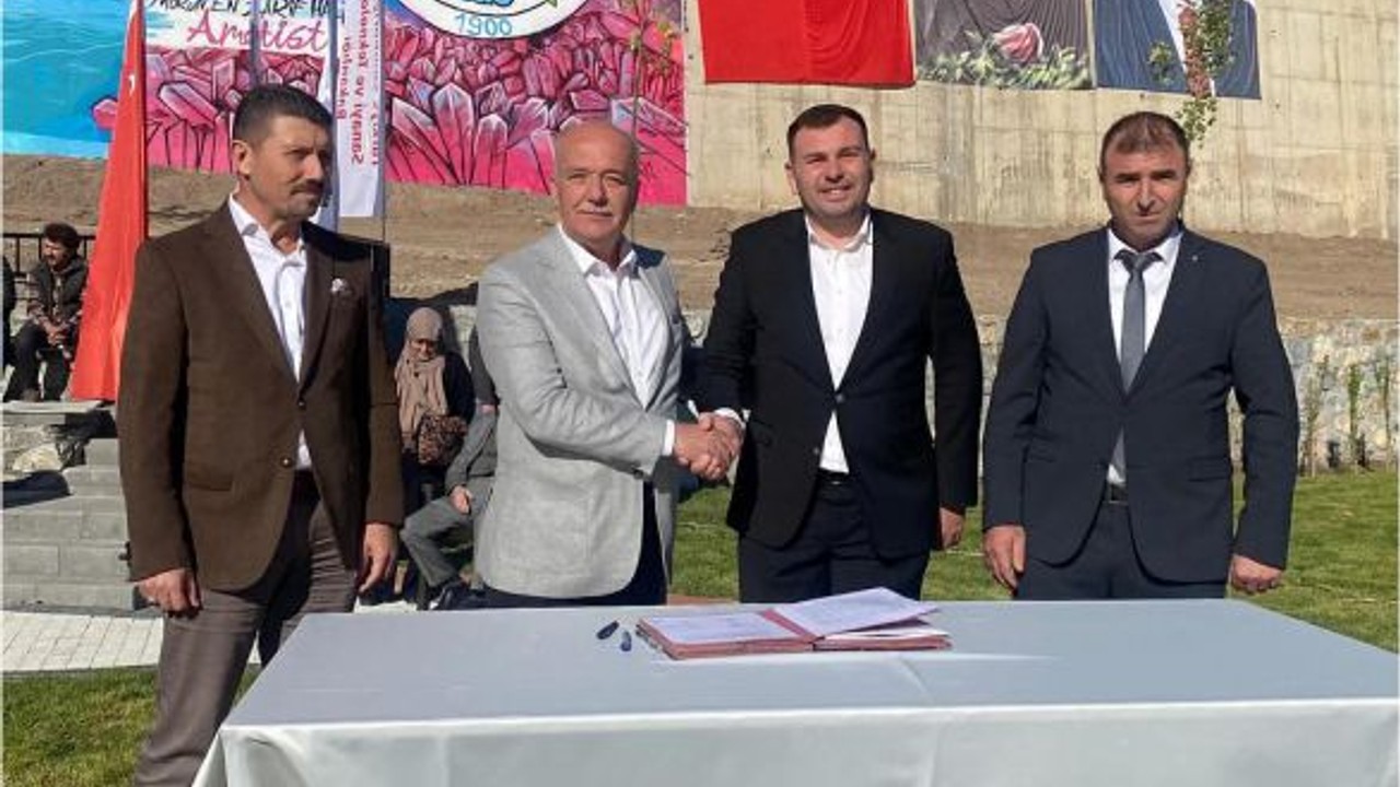Dursunbey OSB’de Süt Tozu Fabrikası İçin İmzalar Atıldı