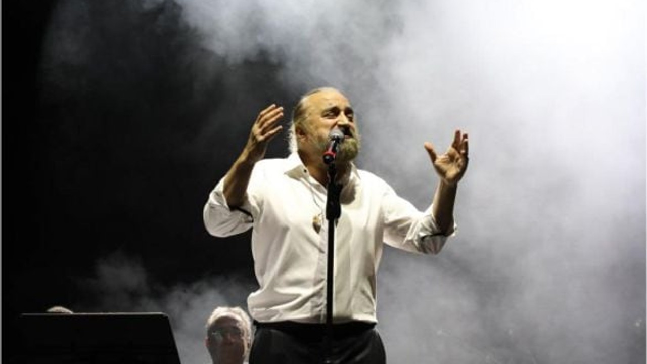 15 Bin Kişi Volkan Konak'ı İzledi