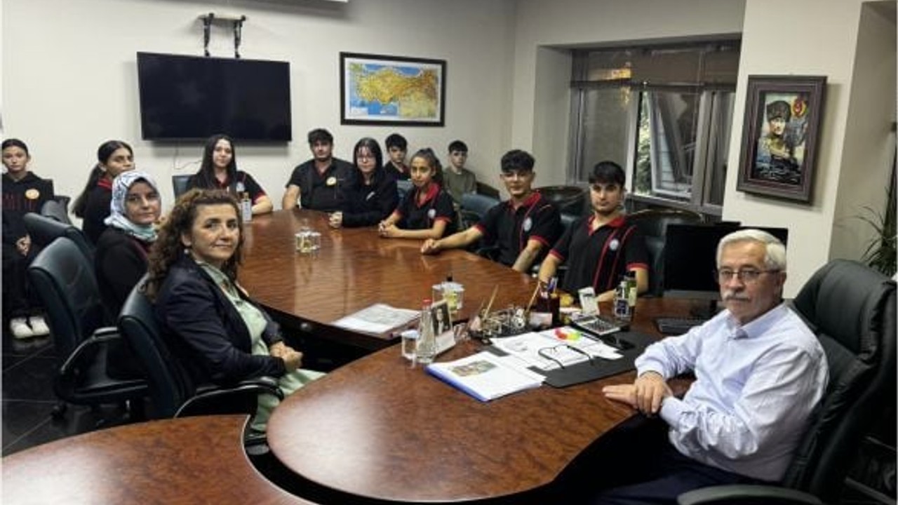 Kapıdağ Lisesi Projelerine Başkan Karışık’tan Destek