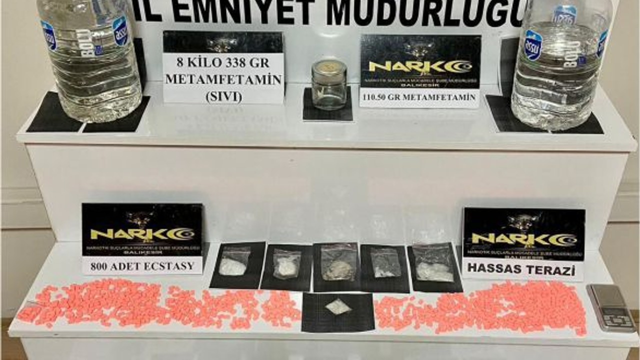 Balıkesir'de 8 Kilo Metamfetamin Ele Geçirildi