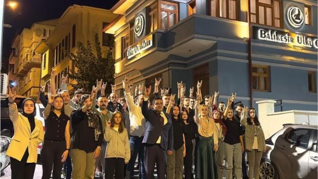 Ülkü Ocakları Balıkesirli Gençlere Türkeş’i Anlattı