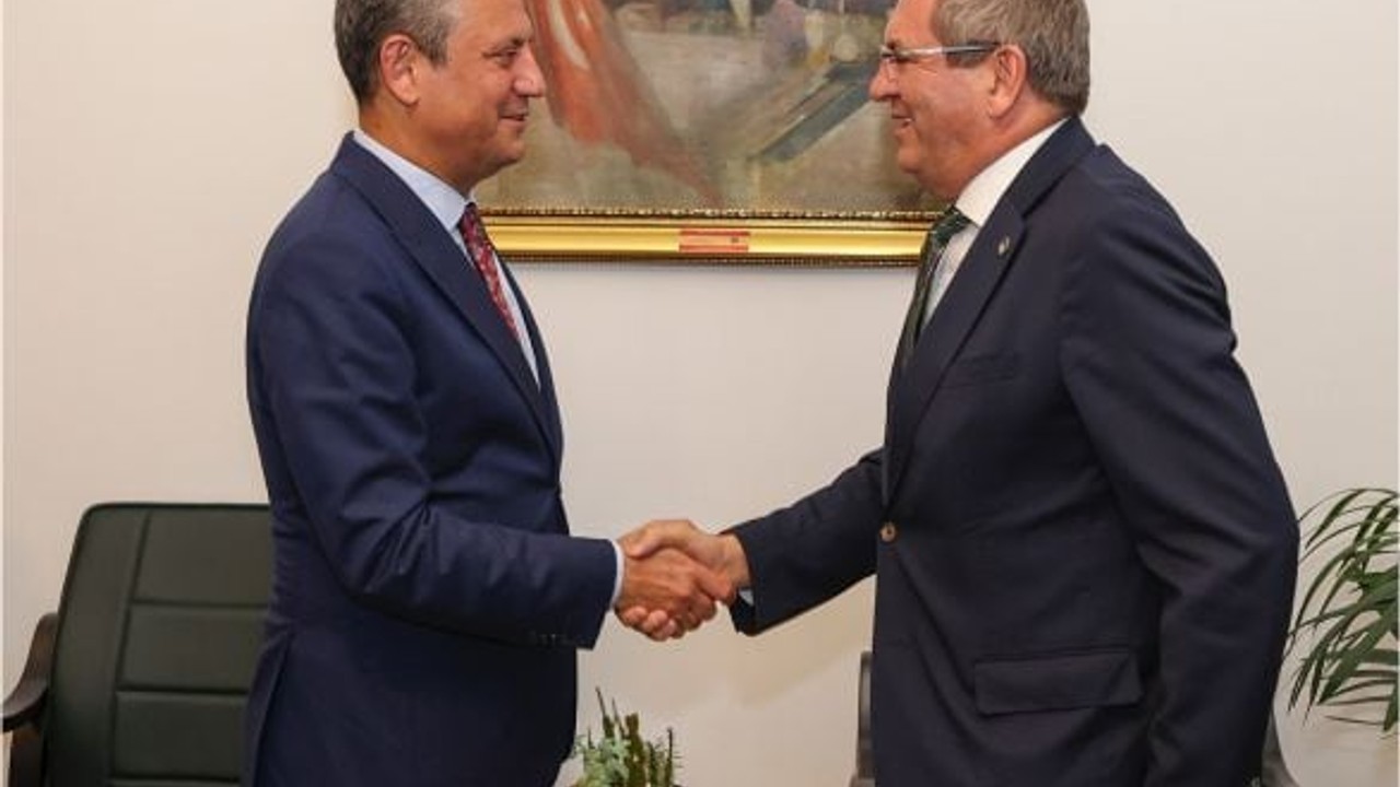 Başkan Ergin Özgür Özel'le Görüştü