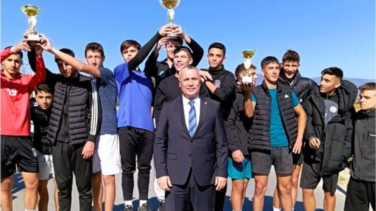 101. Yıla Özel 101 Sporcu Yarışı Tamamladı