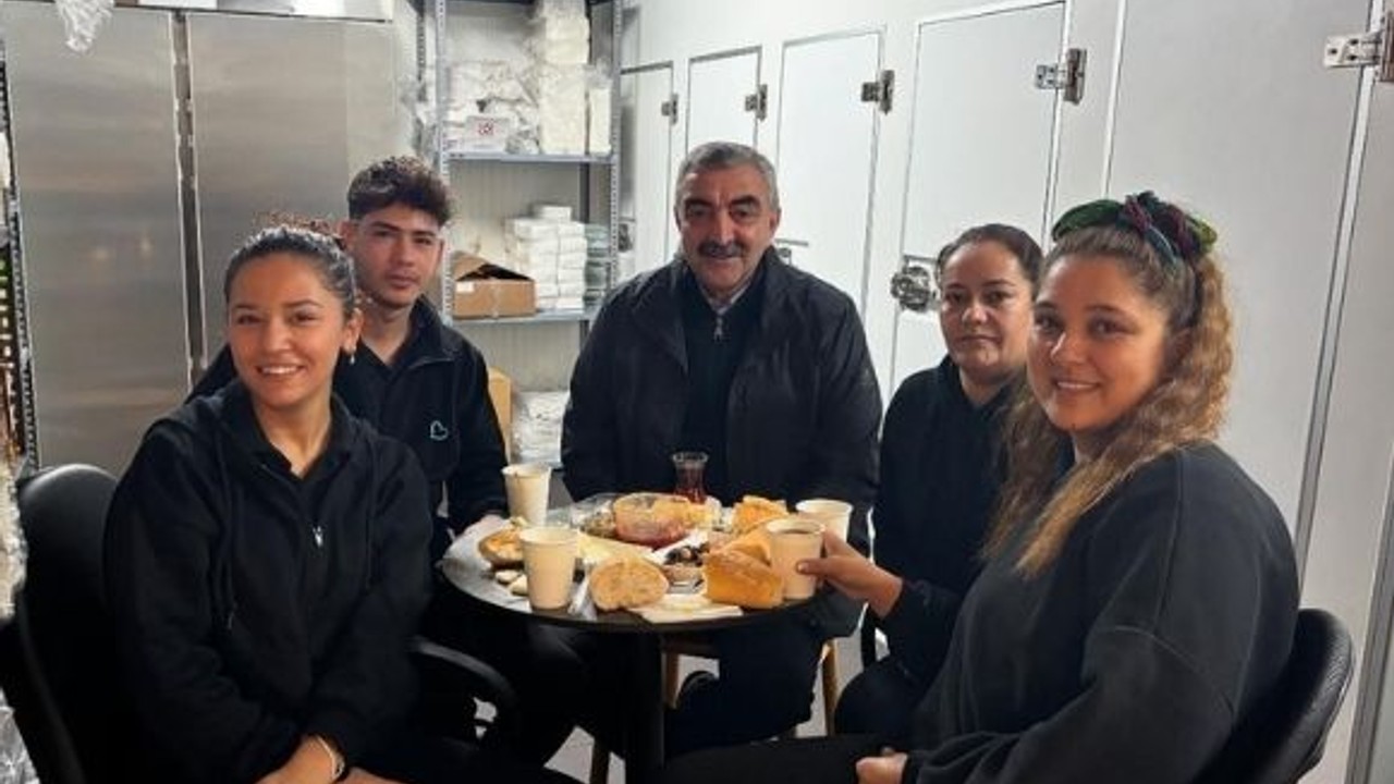 Başkan Gaga'dan Kahvaltı Sürprizi