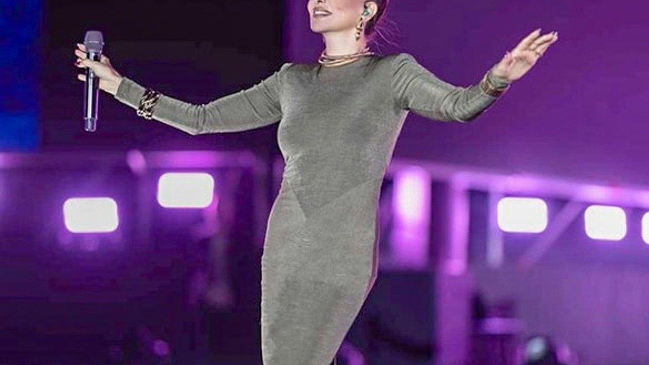 Ebru Yaşar, Ege ve Akdeniz’i Coşturdu!