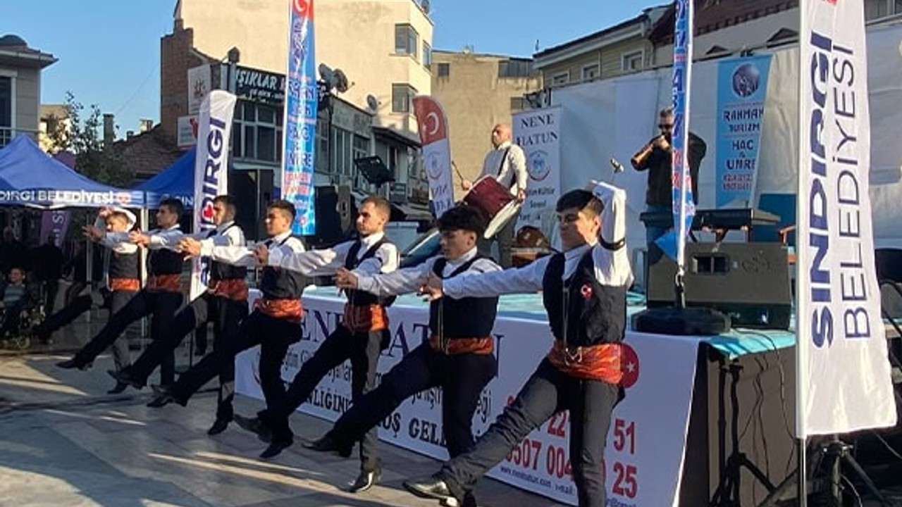 Sındırgı’da Erzurum Festivali Başladı