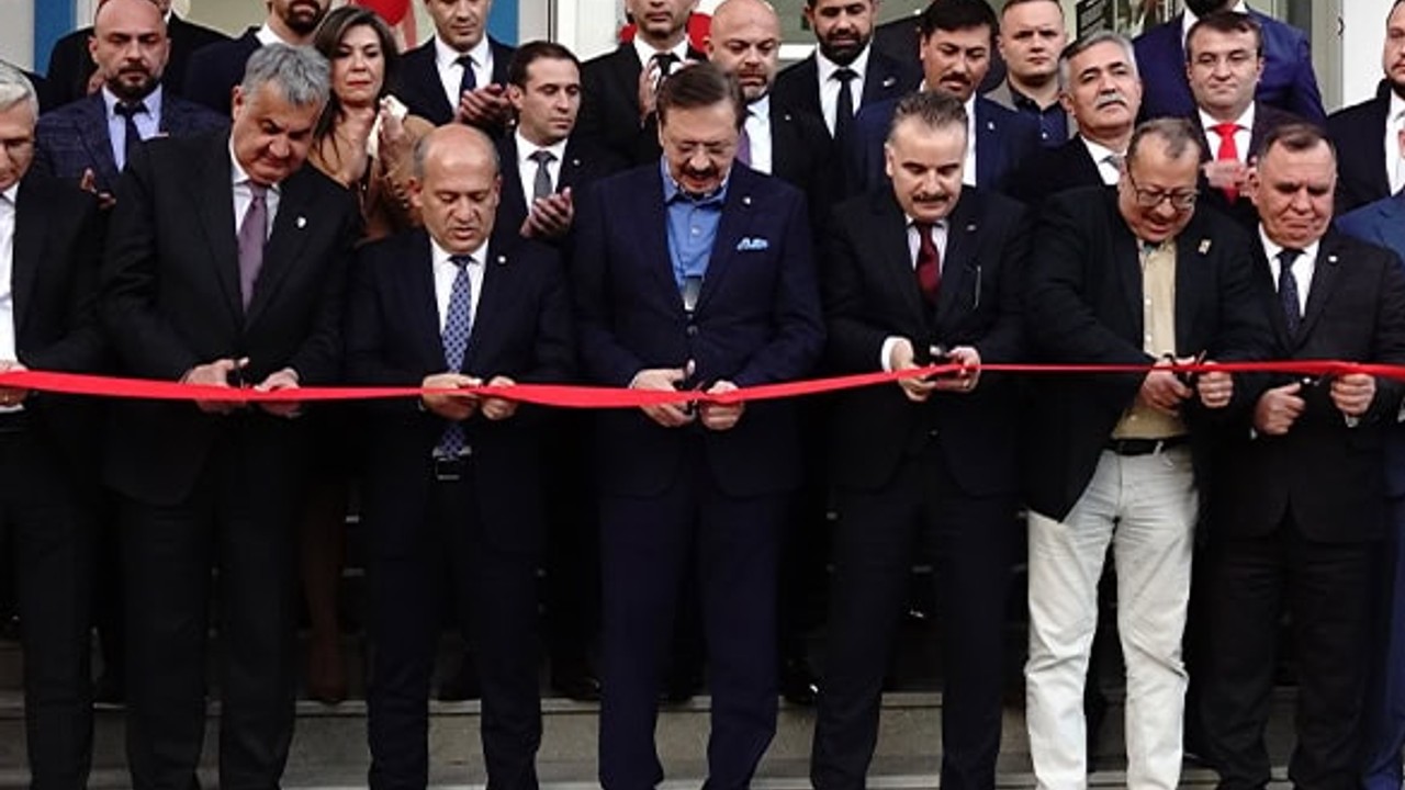 TOBB Başkanı Hisarcıklıoğlu Balıkesir'de Yeni Okul Açılışı Yaptı