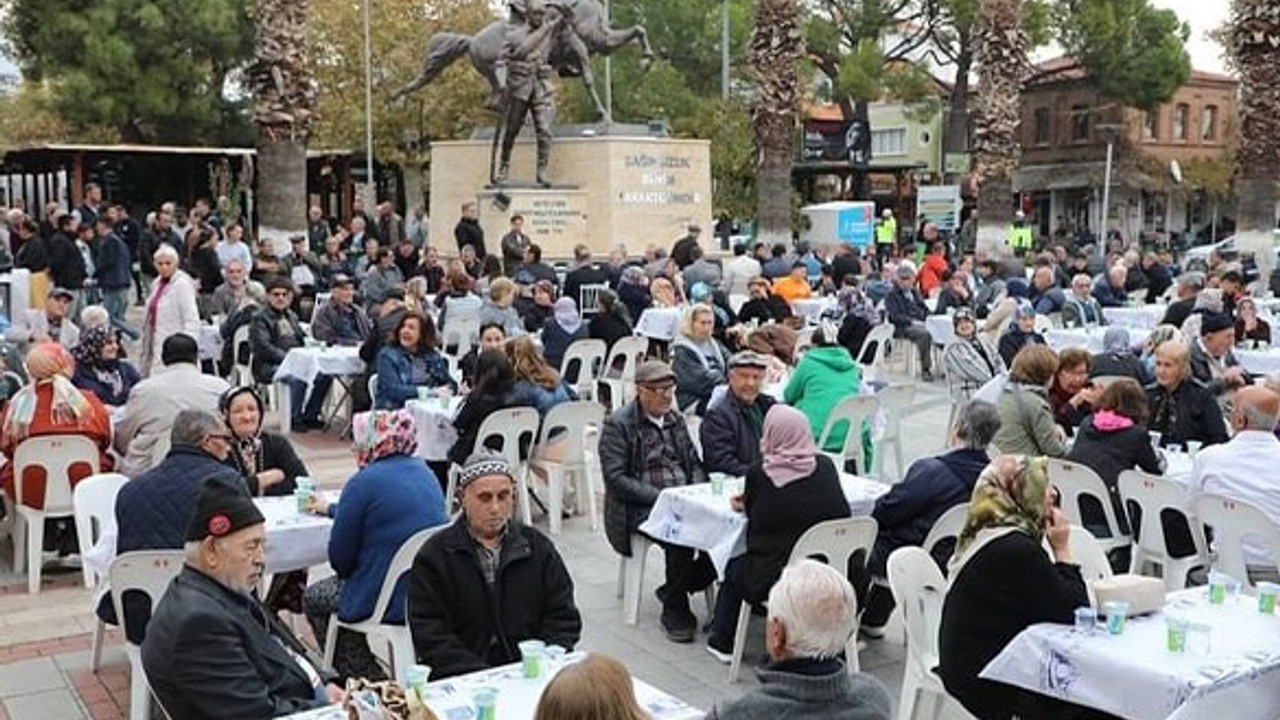 Zeytin Üreticilerinden Yağmur Duası ve Hayır Yemeği