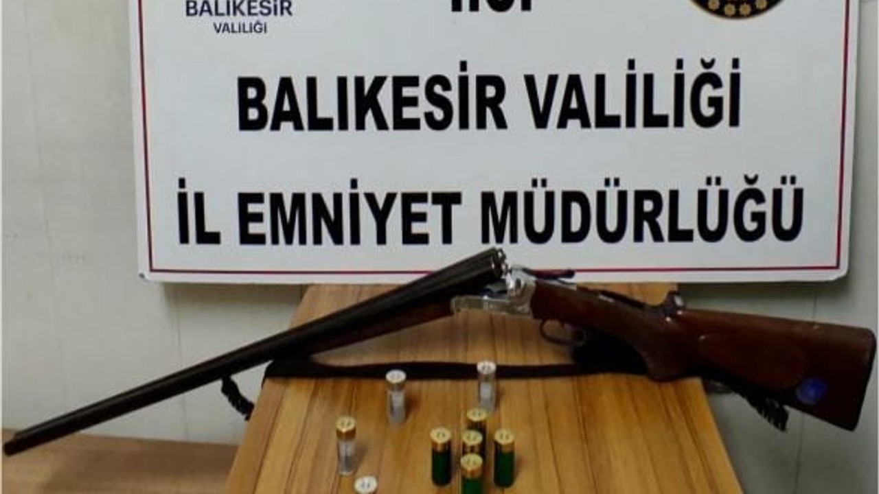 Balıkesir'de Yasadışı Ağ! Aranan 53 Şahıs Yakalandı