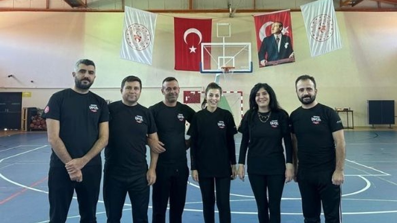 Kepsut'ta Öğretmenler Günü Turnuvası Coşkuya Dönüştü