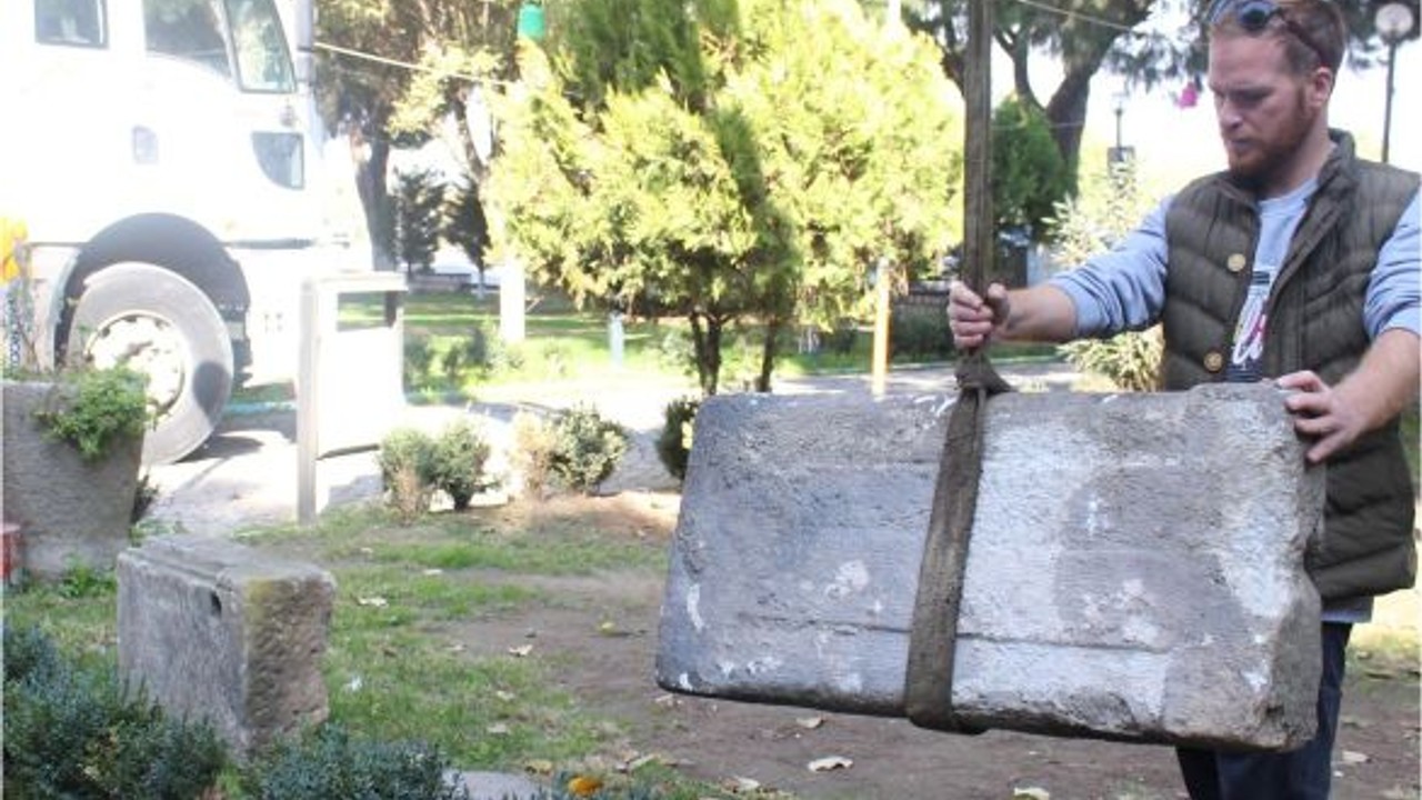 Susurluk’ta Gizemli İzler! Vatandaşın Dikkati Ortaya Çıkardı