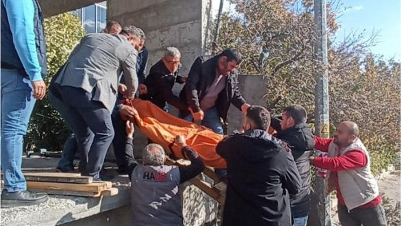 Balıkesir'de İnşaatta Ceset Bulundu