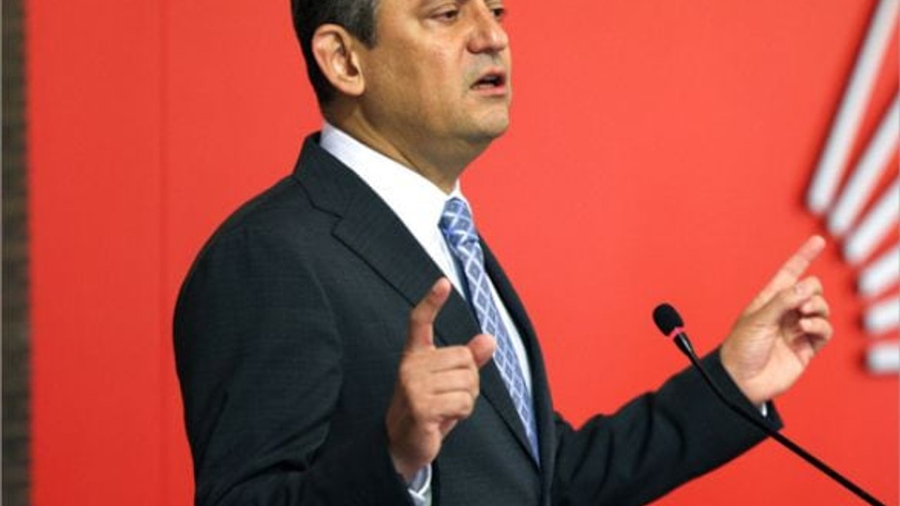 Özgür Özel'den Balıkesir Örneğiyle AK Parti'ye Tepki