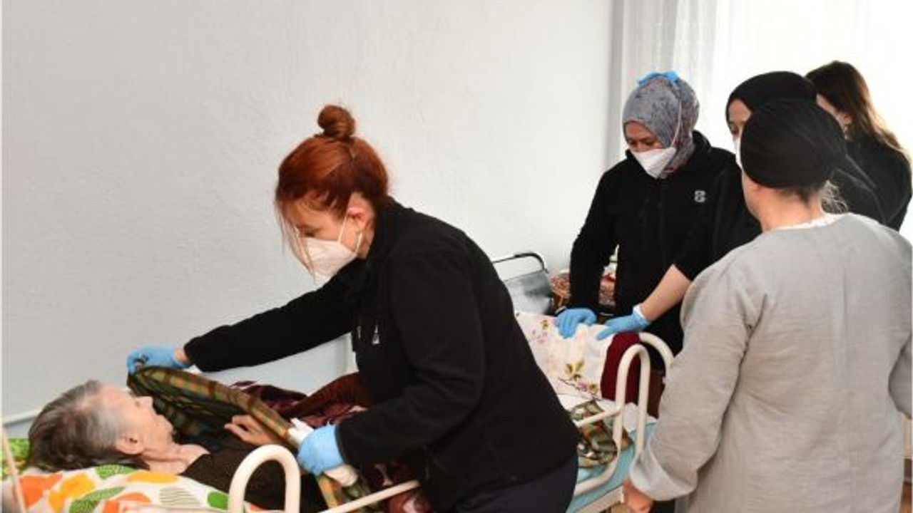 Büyükşehir'de 7/24 Evde Bakım Desteği