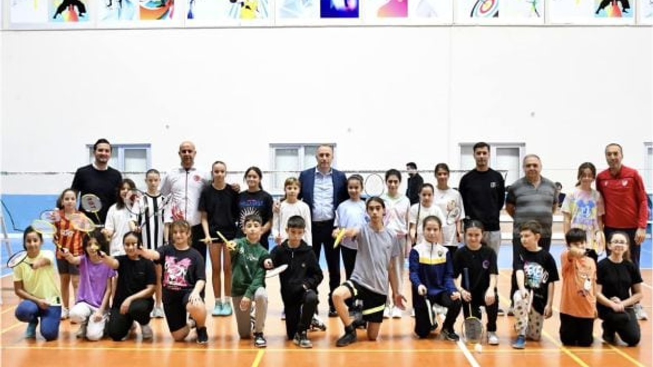 Balıkesir’de Badminton Müsabakaları Tamamlandı