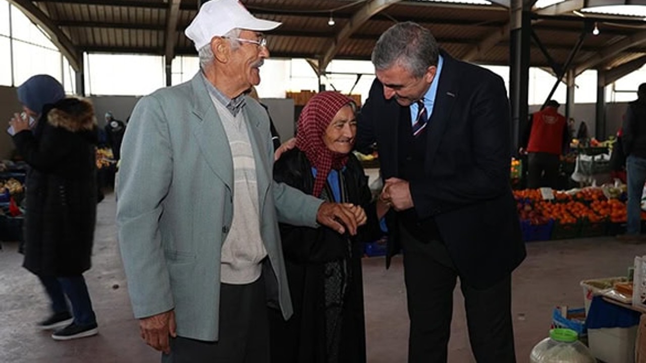Balya Belediye Başkanı Gaga'dan Pazar Esnafına Ziyaret