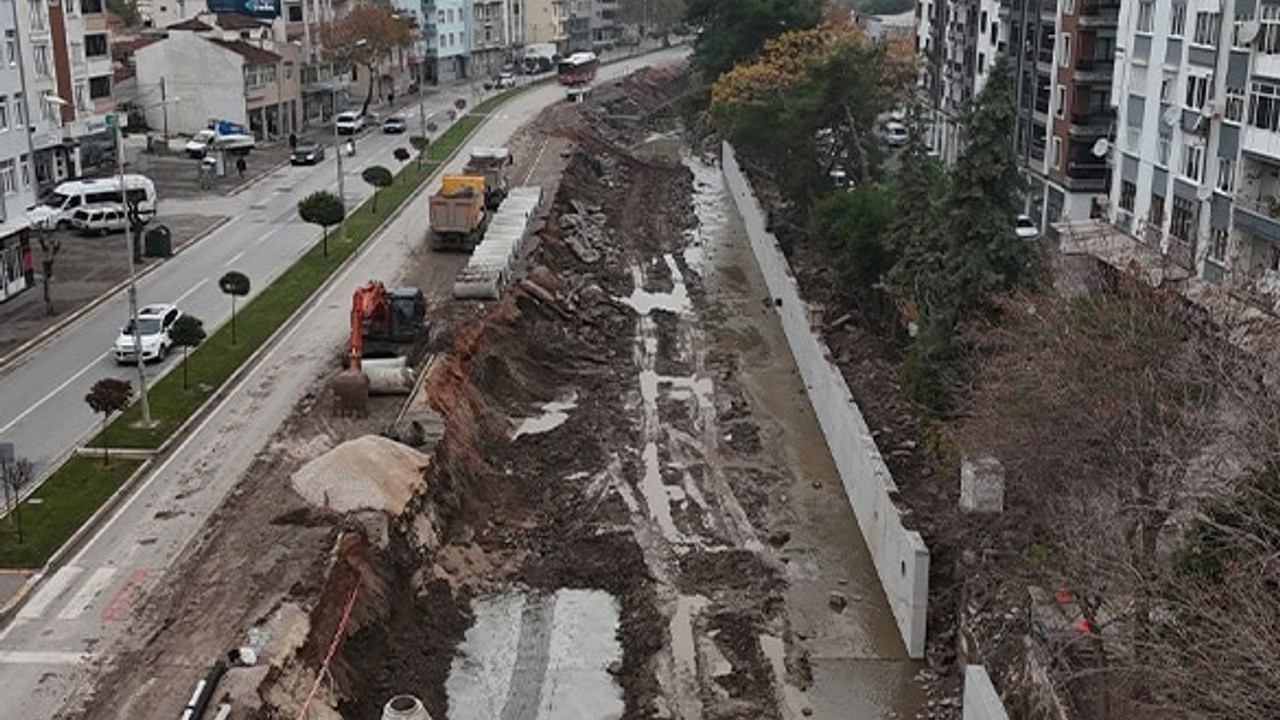 Çay Deresi'nde Taşkın Koruma Atağı