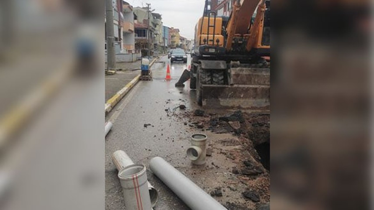 Gündoğan’da Kanalizasyon Çökmesi Trafiği Felç Etti