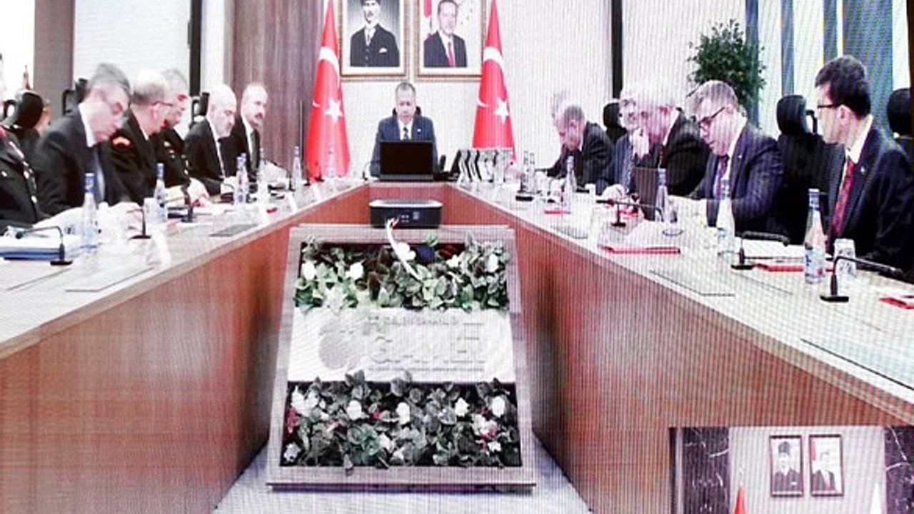 Vali Ustaoğlu, Asayiş ve Güvenlik Toplantısına Katıldı