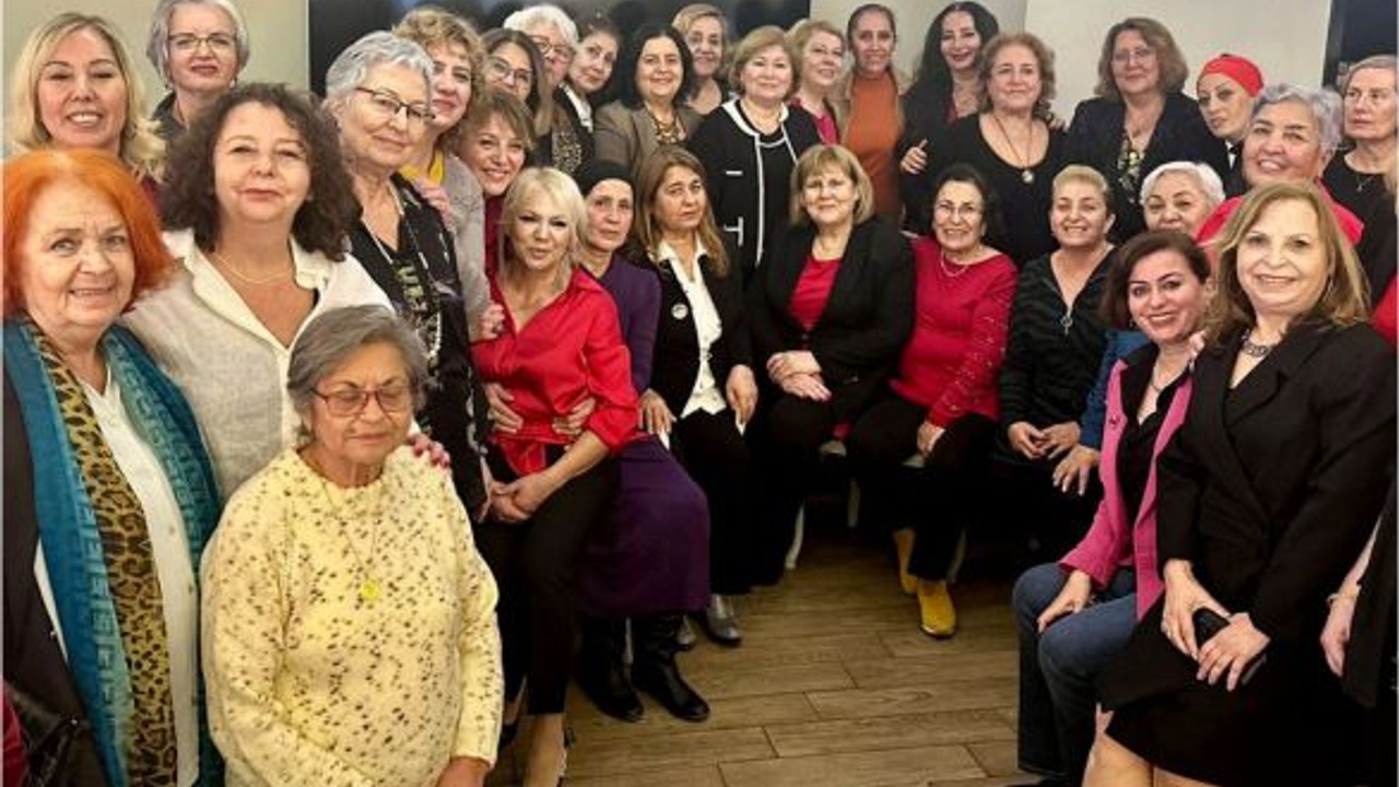 Edremit'ten Kadınlara Anlamlı Mesaj