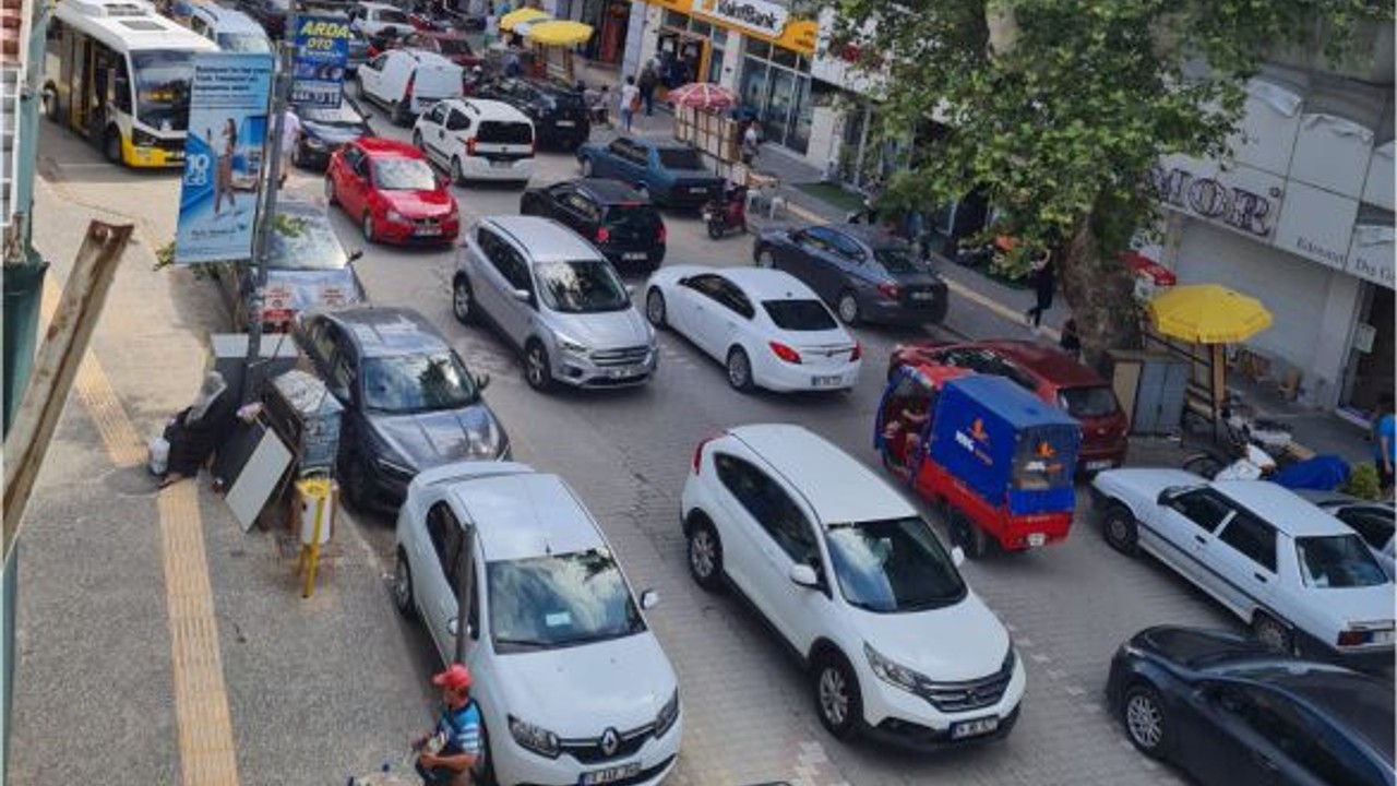 Edremit'te Otopark Sorunu Büyüyor!