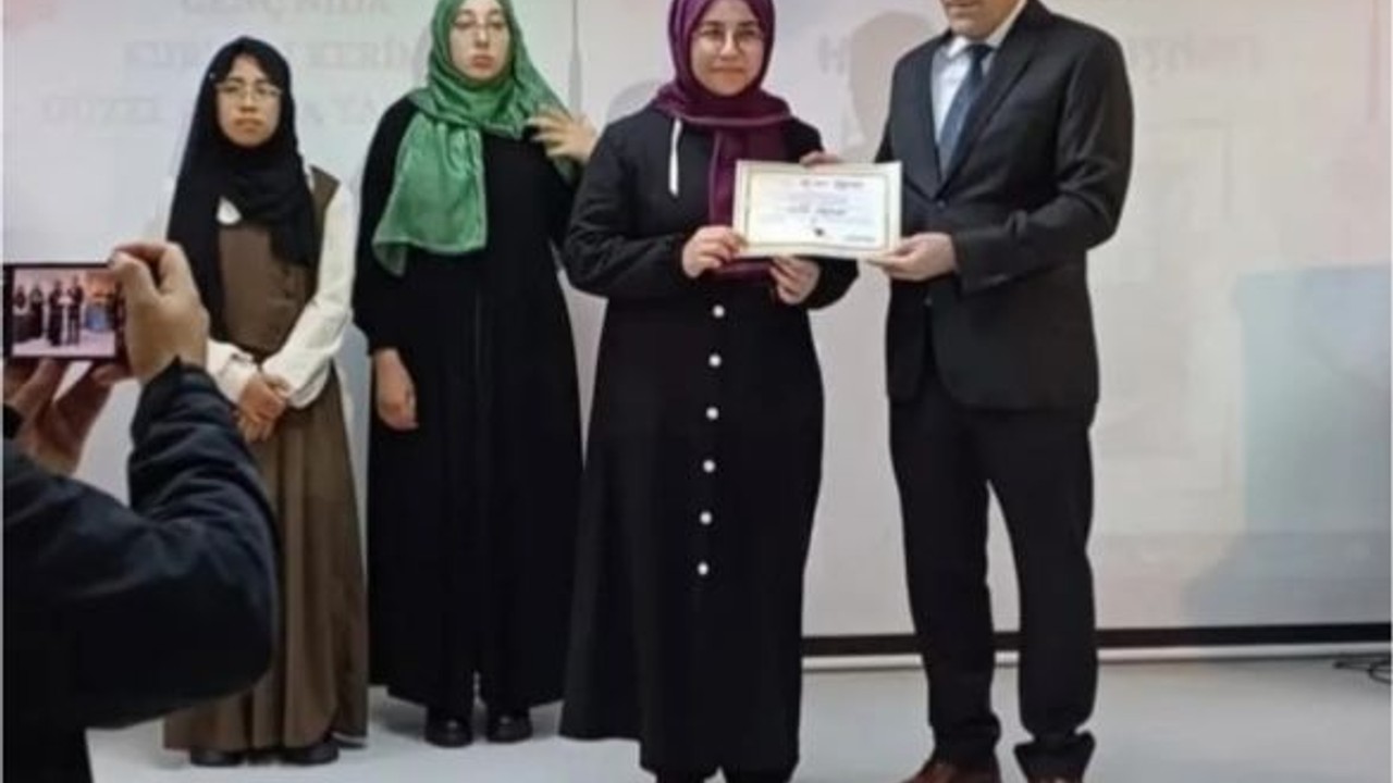 Balıkesir İl Birincisi Edremit Anadolu İmam Hatip Lisesi'nden