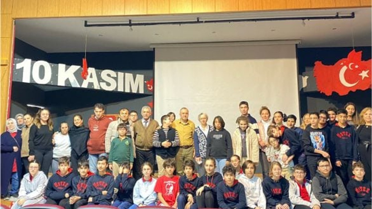 Kolej Öğrencilerinden Engelli Öğrencilerin Dünyasına Yolculuk