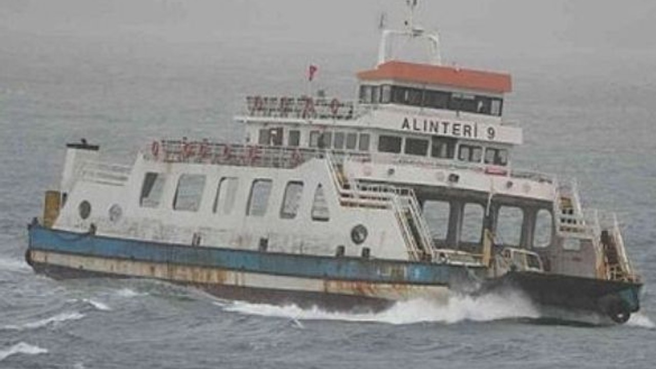 Marmara Denizi’nde Seferler Fırtınaya Takıldı