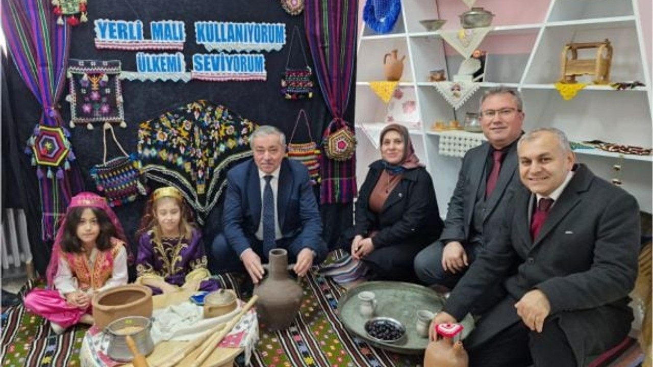Yerli Ürünler Karesi’de Sergiye Dönüştü
