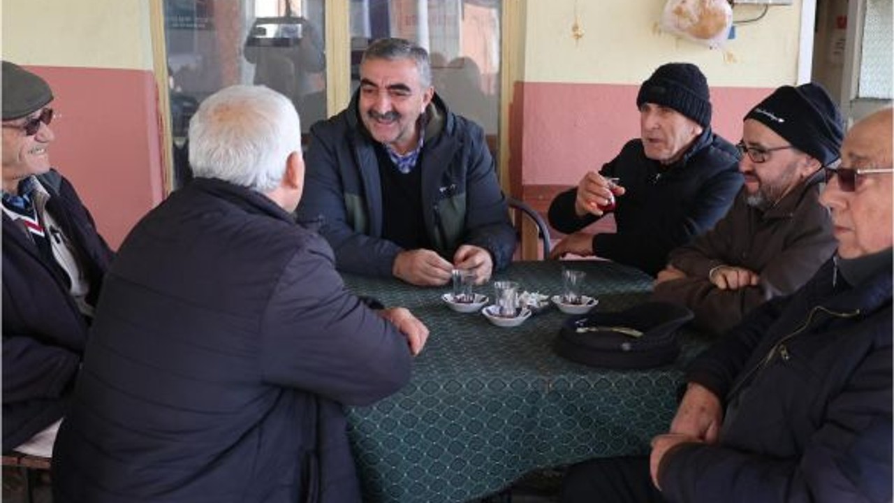 Başkan Gaga Mahalle Kahvehanelerini Gezdi