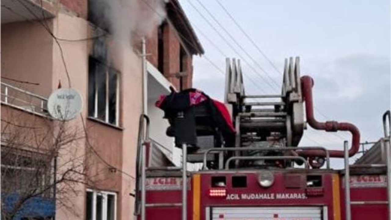 Balıkesir'de Yangın! 2 Çocuk Mahsur Kaldı