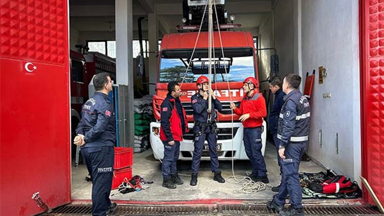 Balıkesir İtfaiyesi'nden Personellere Sismik ve Kurtarma Eğitimi