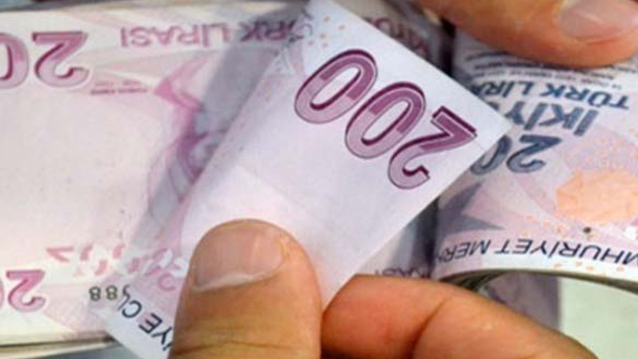 Emeklilere Zamlı Maaşlar Hesaplara Yatırılmaya Başlandı
