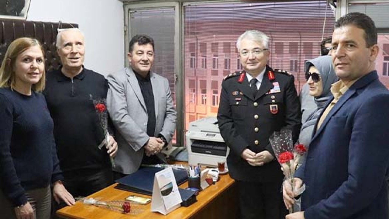 Jandarmadan Anlamlı Ziyaret