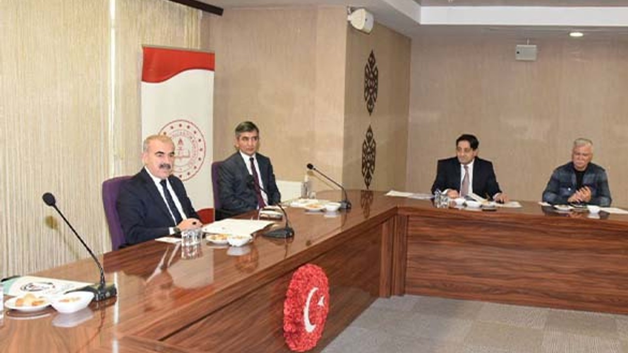 Milli Eğitim Müdürü Demir, 2025 Yılının İlk Toplantısını Yaptı
