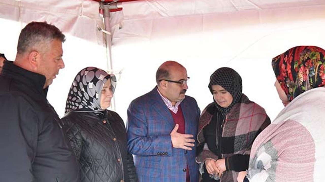 Vali Ustaoğlu Şehit Ailesini Ziyaret Etti