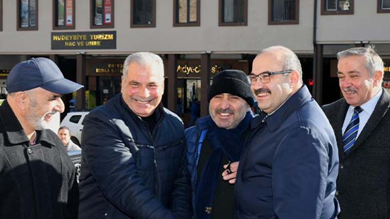 Vali Ustaoğlu, Vatandaş ve Esnafla Buluştu