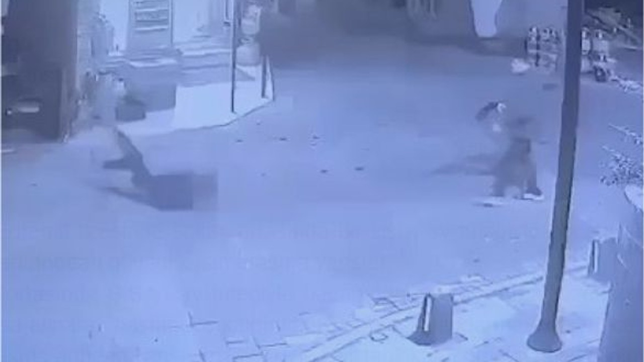Sokak Ortasında Av Tüfeğiyle Vurdu!