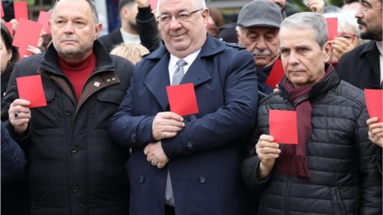Başkan Ertaş Kırmızı Kart Kaldırdı