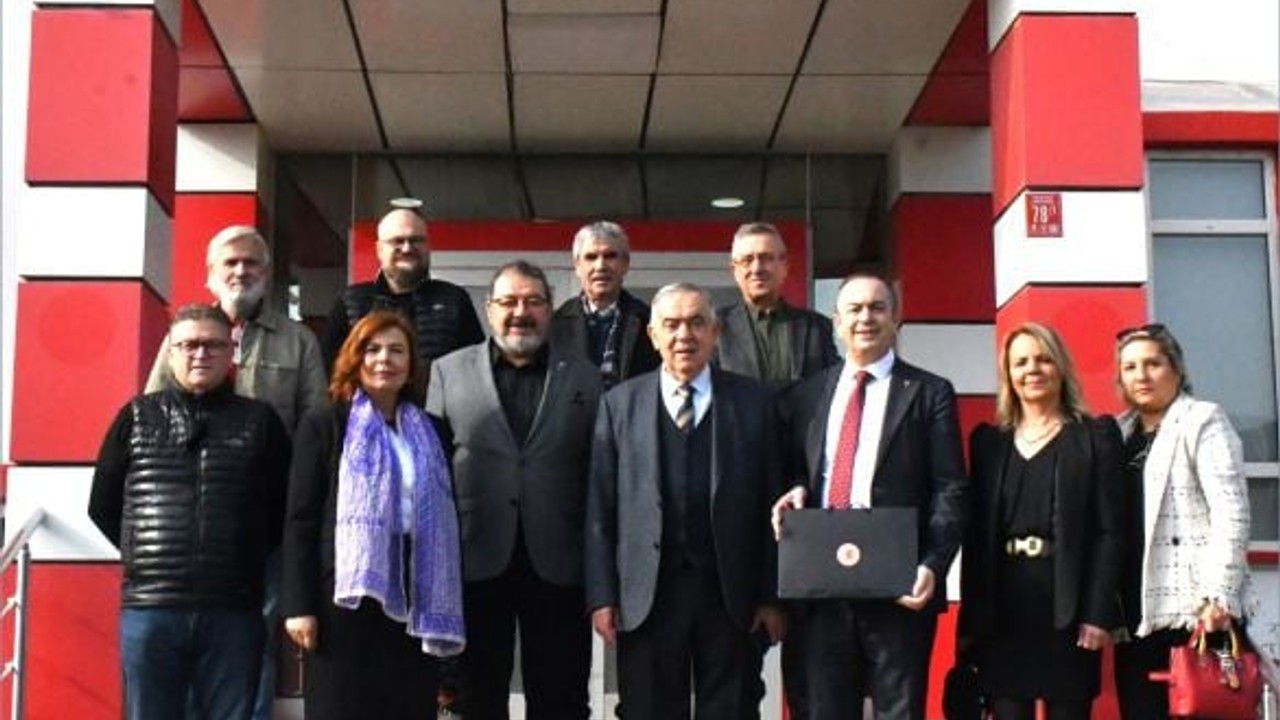 Balıkesirspor Demokrat Parti Heyetini Ağırladı