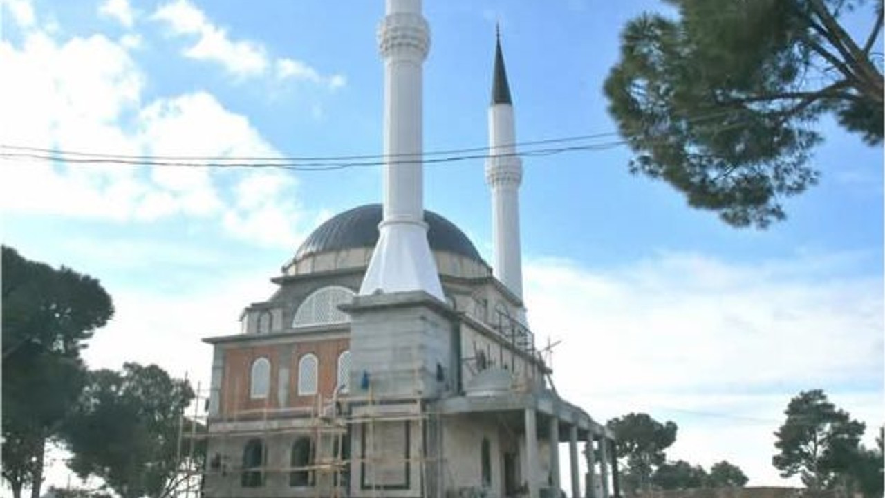 Vali Ustaoğlu'ndan İbrahimce Mahallesi Camii İnşaatına Ziyaret