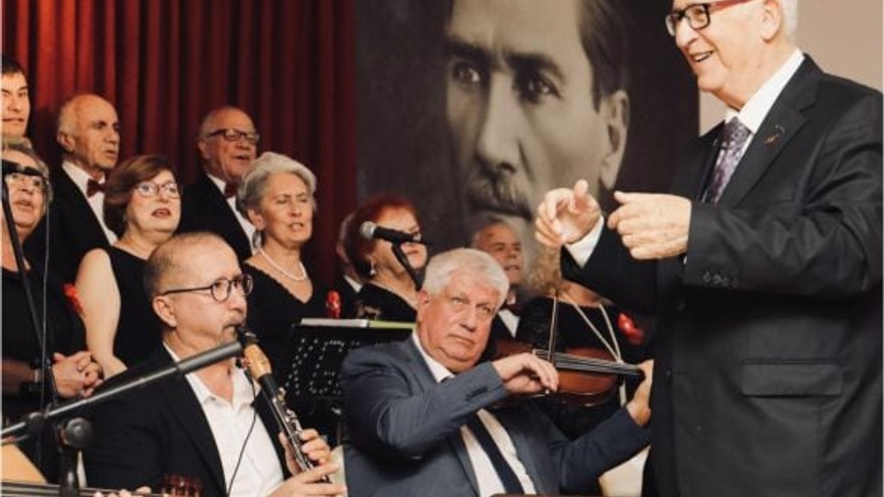 Burhaniye’de “Yeni Yıl Konseri” Coşkusu