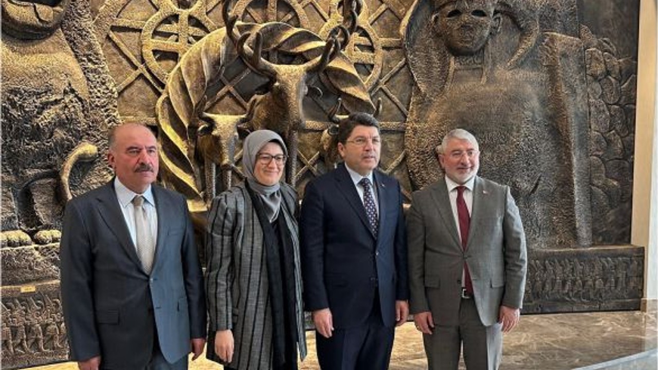 AK Parti Heyeti Çorum’da İstişarede Bulundu