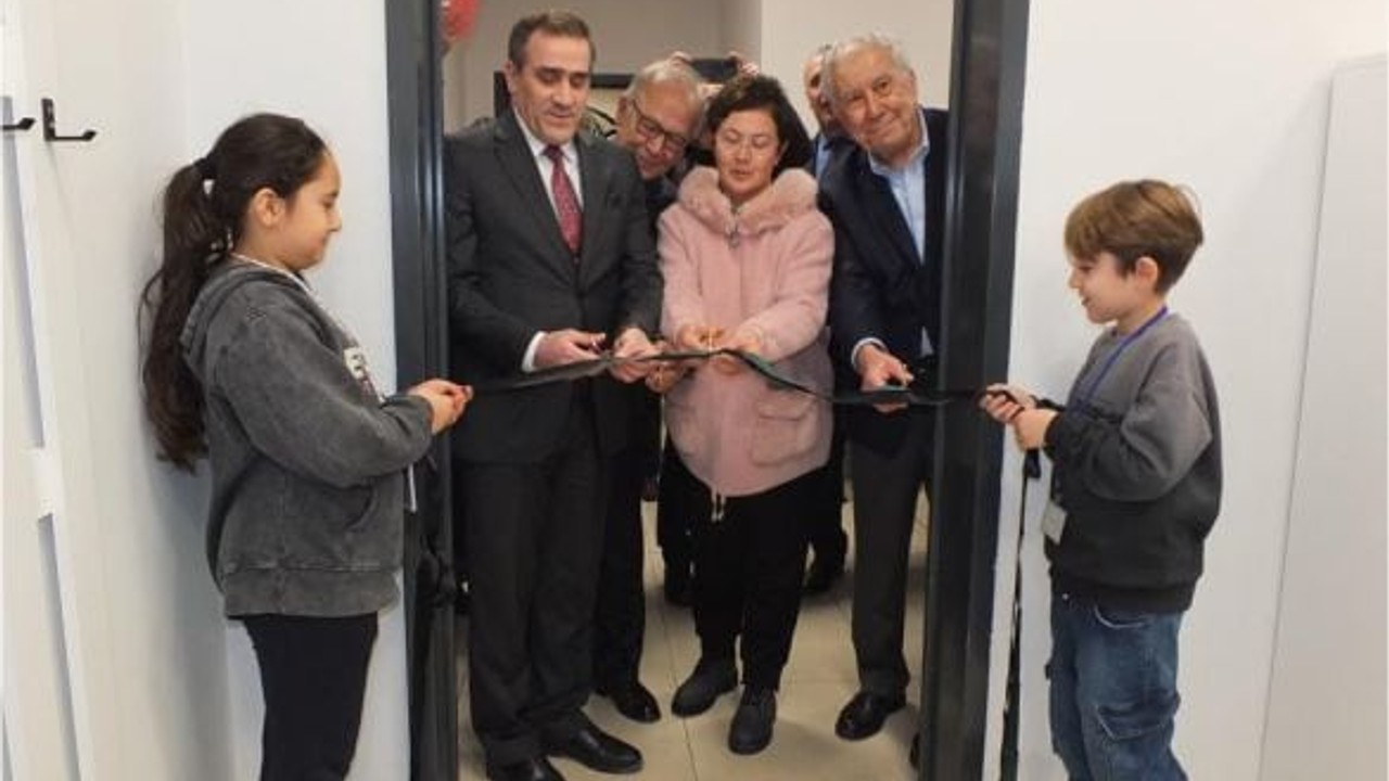 Burhaniye'de Öğrencilere Bilgi Kapısı Açıldı