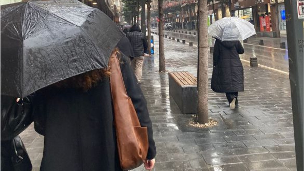 Balıkesir Merkezde Yağmur Etkili Olmaya Başladı