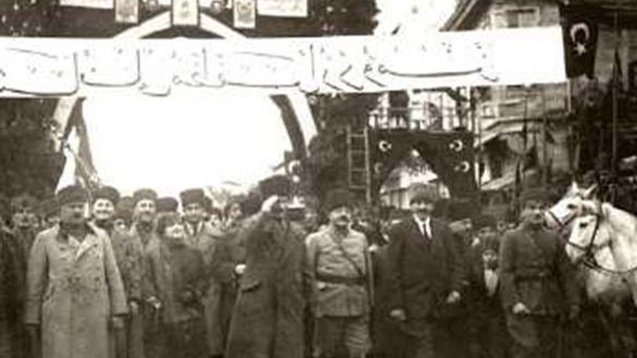 Atatürk’ün Zağnospaşadaki Cuma Hutbesi