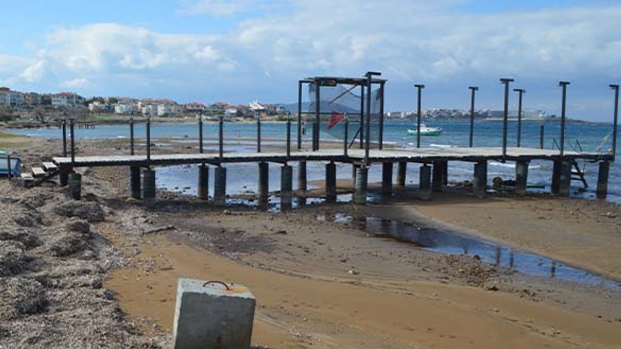 Balıkesir Kıyılarında Deniz Çekilmesi Gözlendi