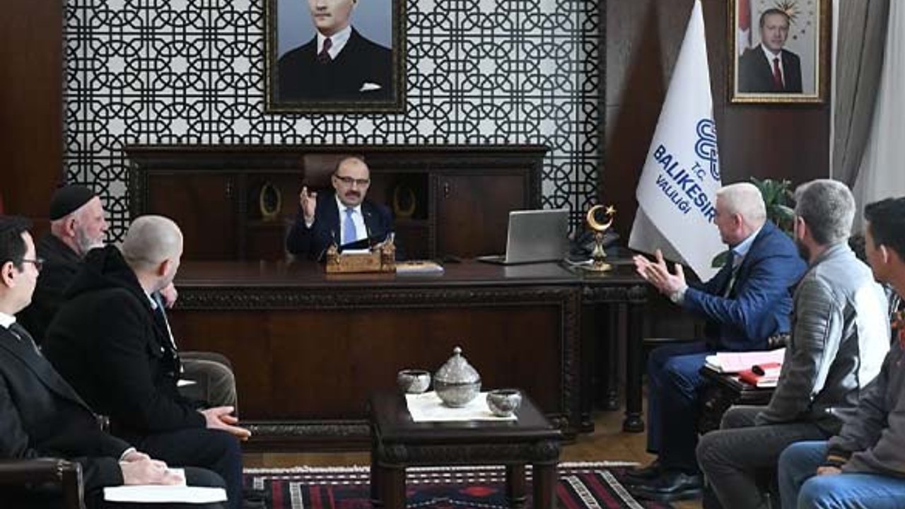 Balıkesir Valisi Ustaoğlu, Muhtarlarla Buluştu